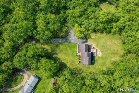 6 Daniels Drive Danbury CT 06811