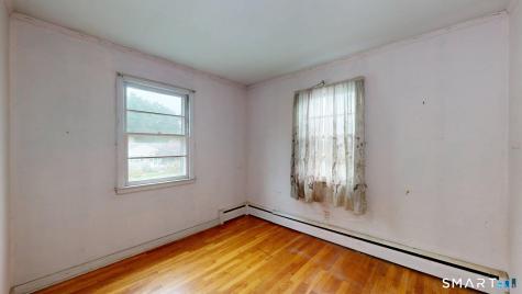 35 Sunset Street New London CT 06320