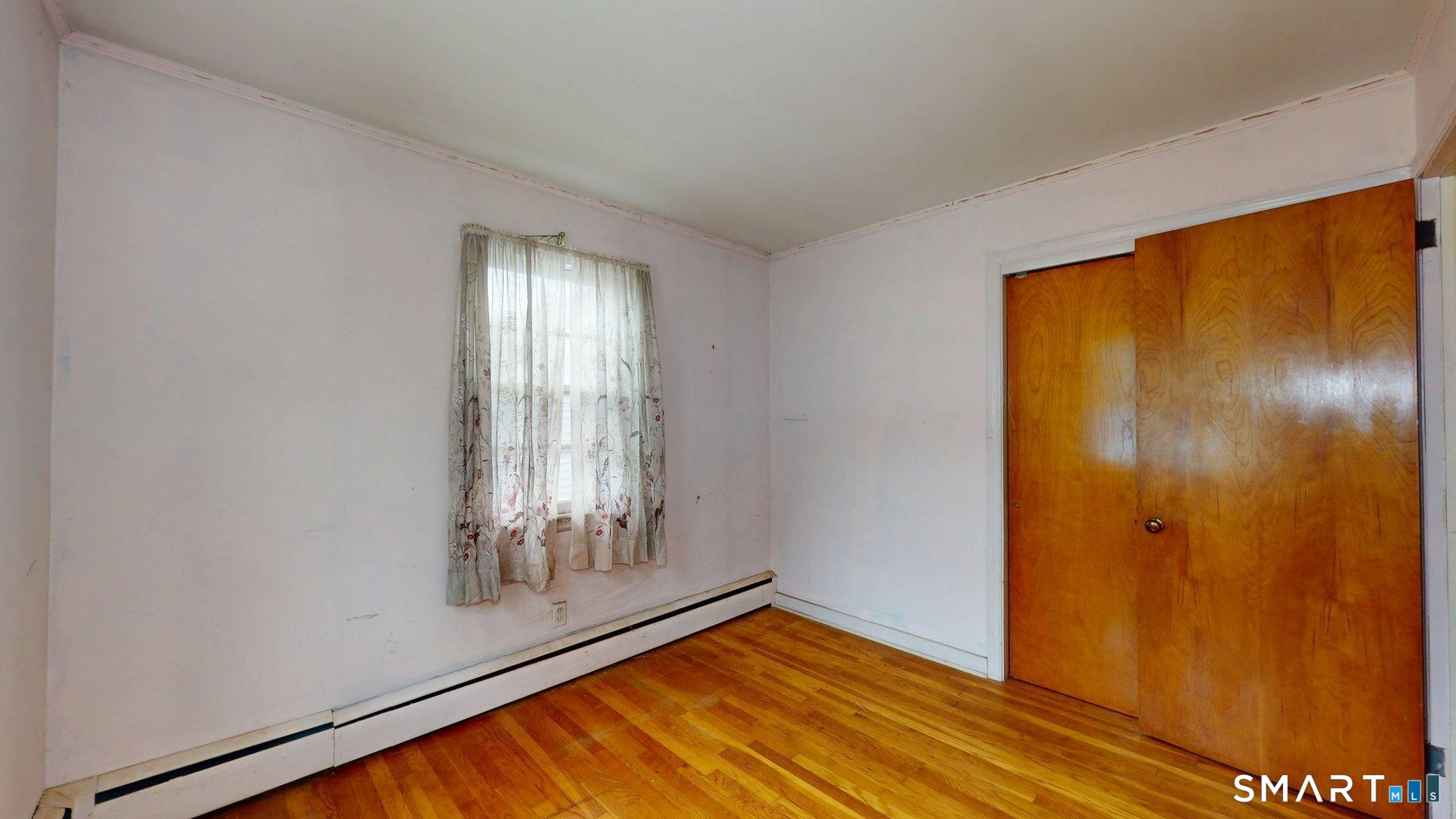 35 Sunset Street New London CT 06320