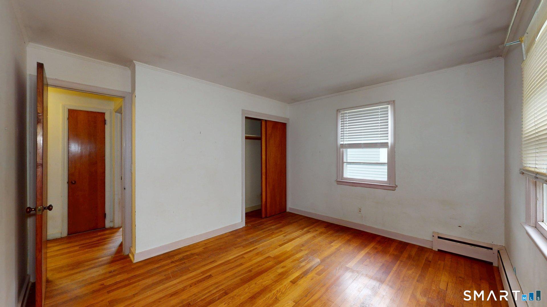 35 Sunset Street New London CT 06320