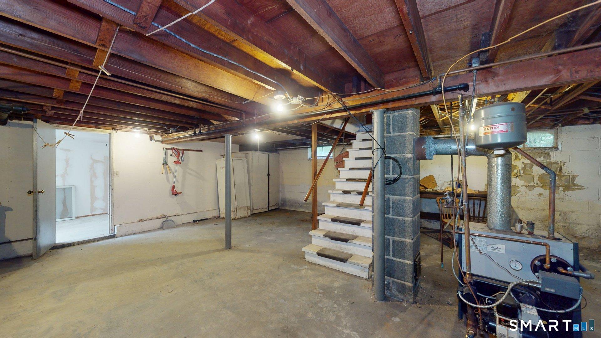 35 Sunset Street New London CT 06320
