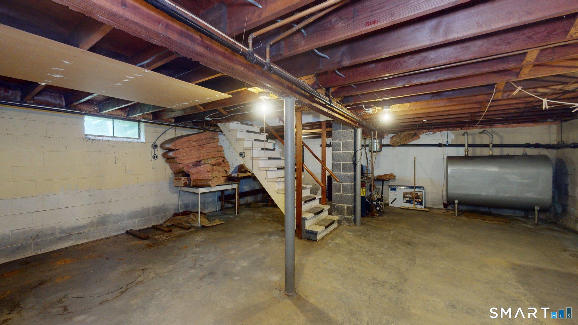 35 Sunset Street New London CT 06320