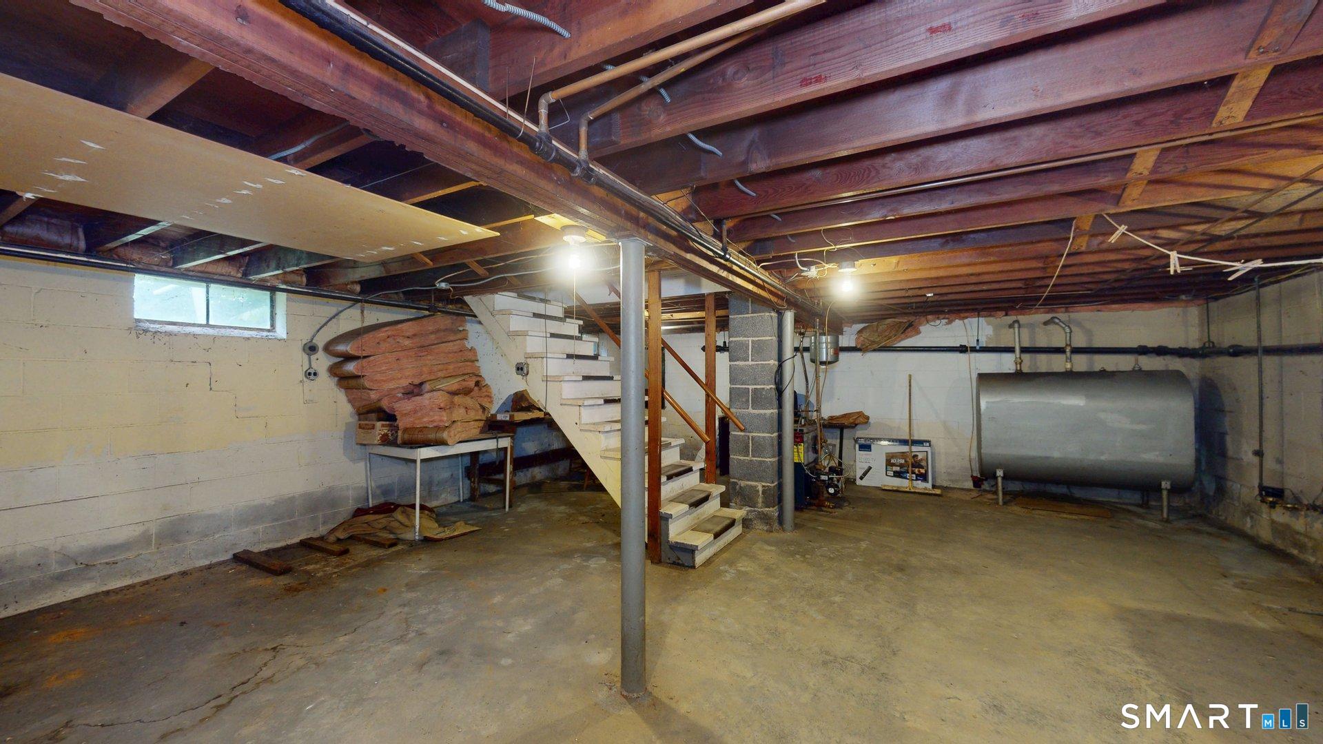 35 Sunset Street New London CT 06320