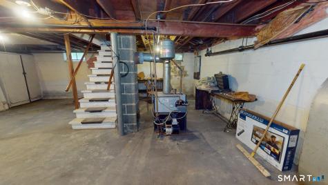35 Sunset Street New London CT 06320