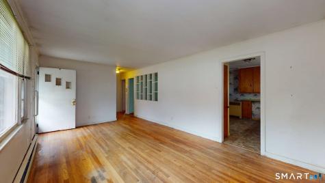 35 Sunset Street New London CT 06320