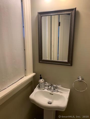 85 Henry Street Manchester CT 06042