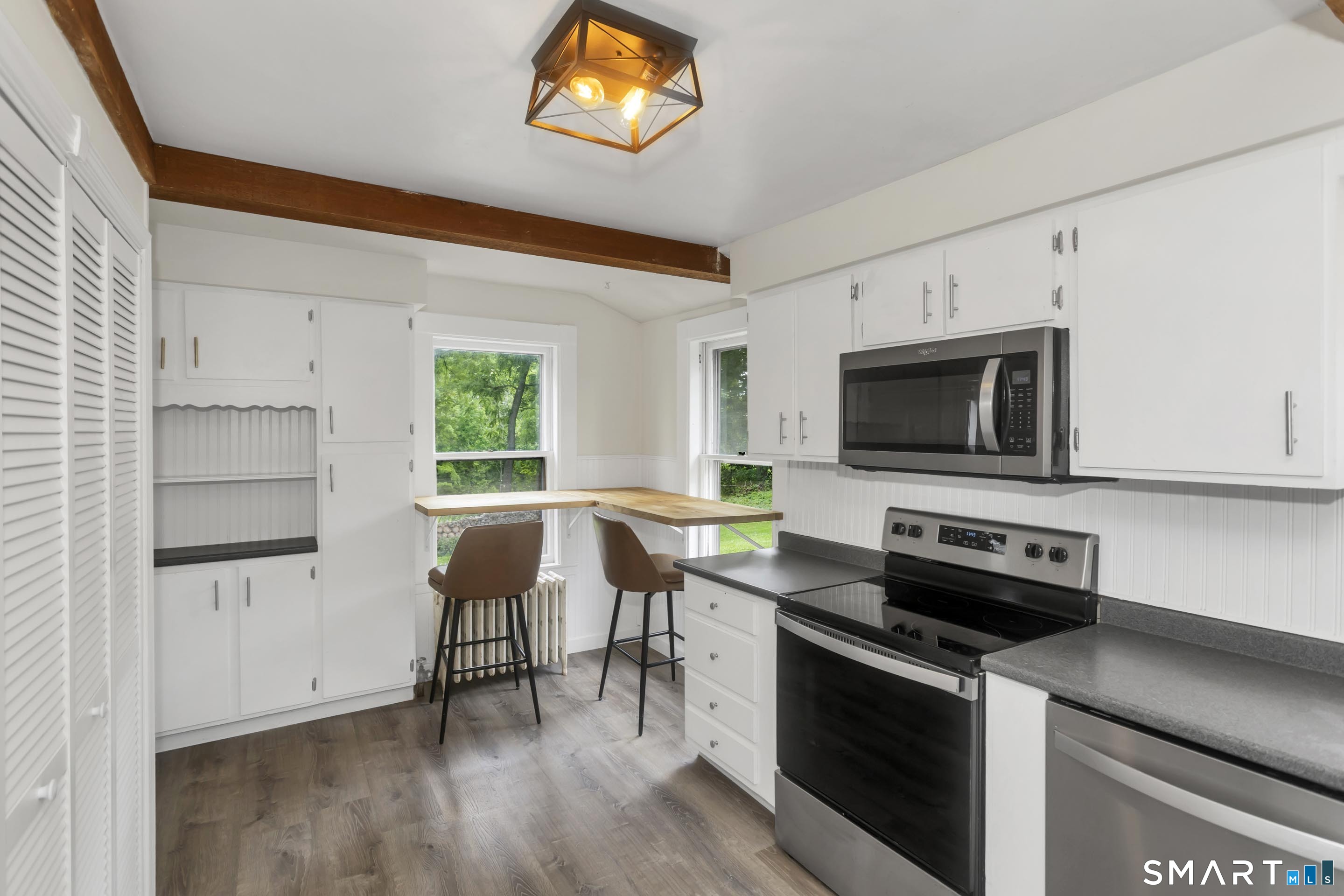 320 Mapleton Avenue Suffield CT 06078