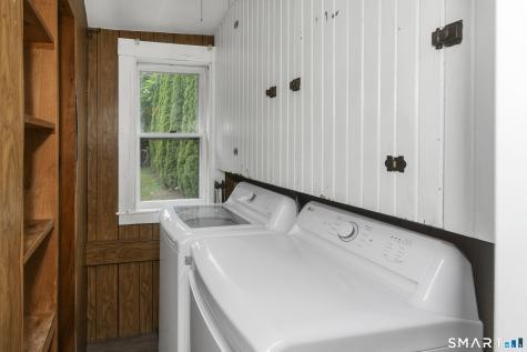 320 Mapleton Avenue Suffield CT 06078