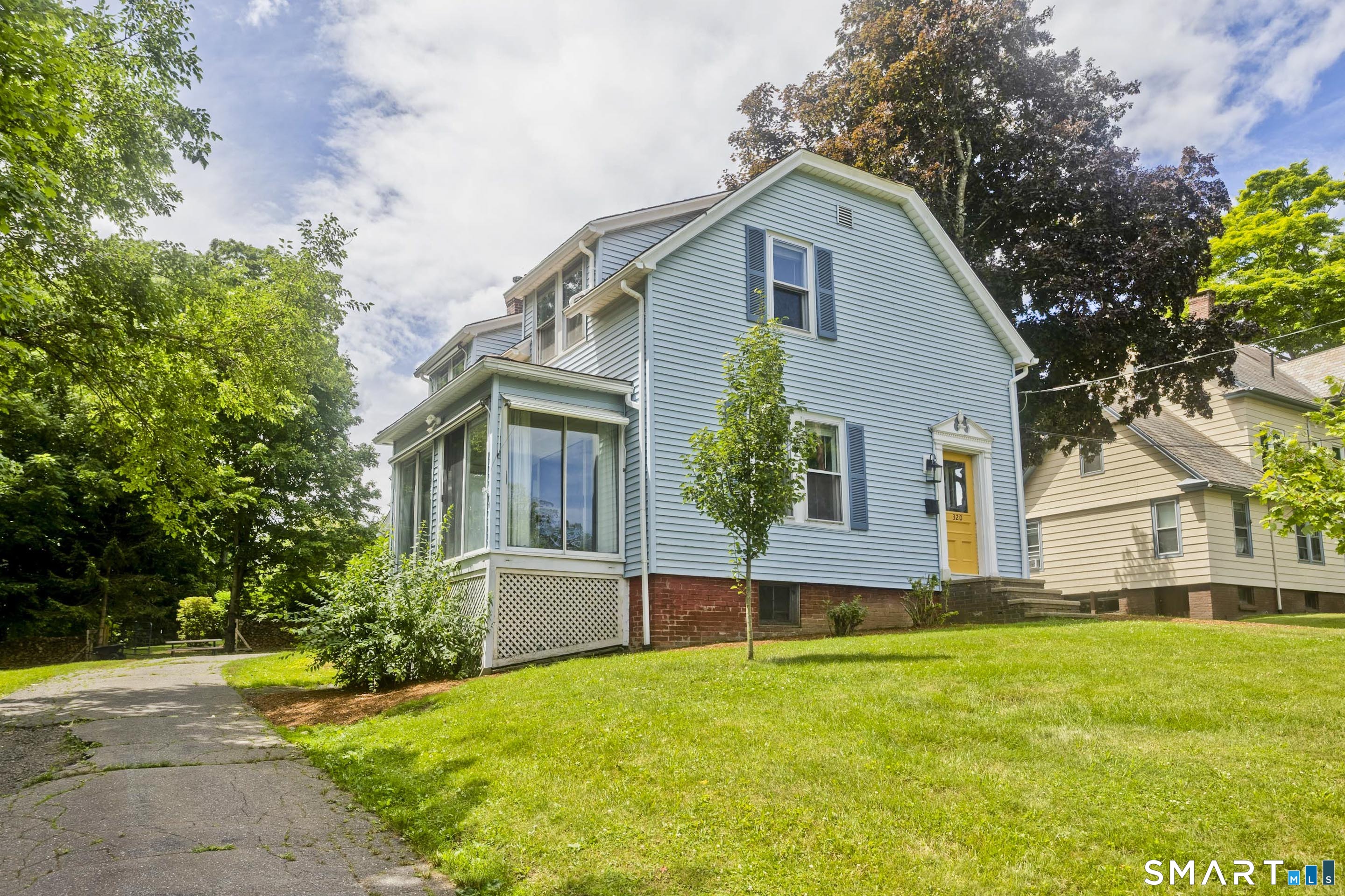 320 Mapleton Avenue Suffield CT 06078