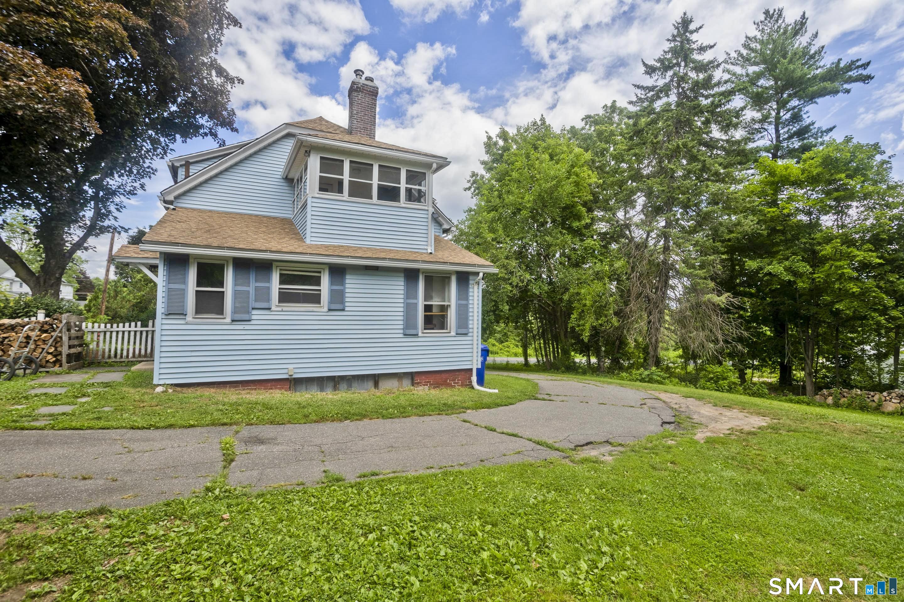 320 Mapleton Avenue Suffield CT 06078