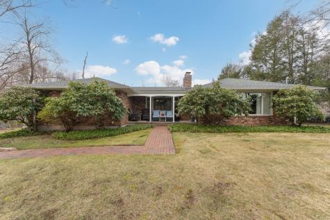 1864 Shepard Avenue Hamden CT 06518