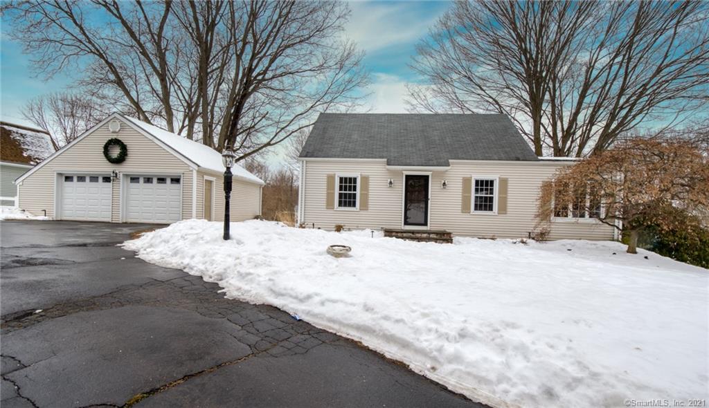 1562 Country Club Road Middletown CT 06457