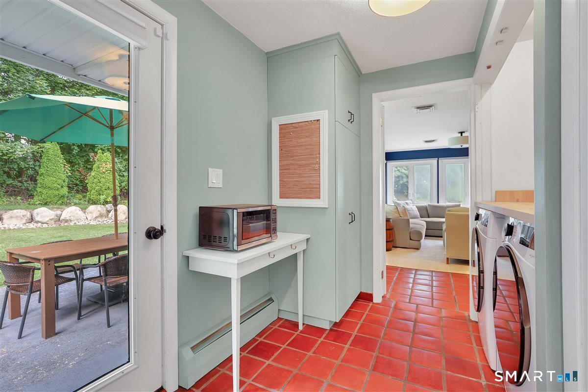 19 Tanglewood Road West Hartford CT 06117