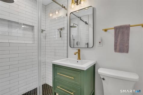 19 Tanglewood Road West Hartford CT 06117