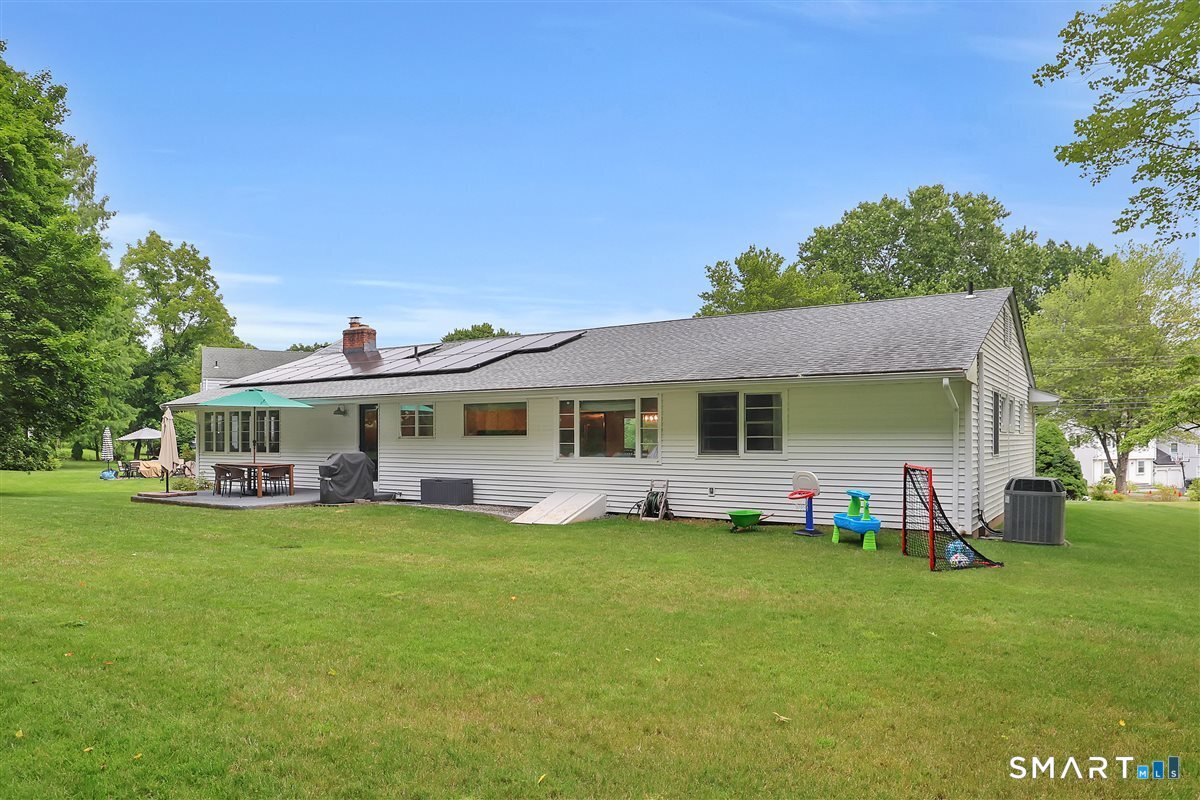 19 Tanglewood Road West Hartford CT 06117