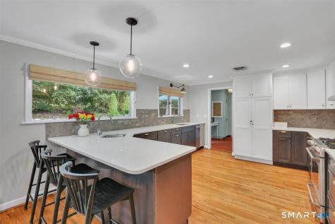 19 Tanglewood Road West Hartford CT 06117