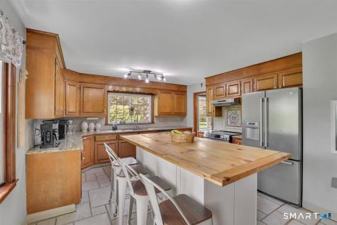 72 Old Post Road Wethersfield CT 06109