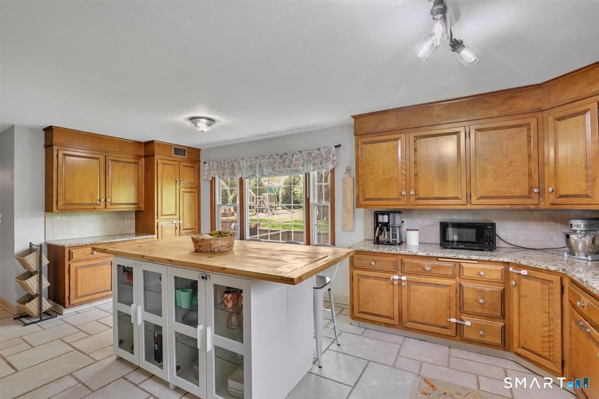 72 Old Post Road Wethersfield CT 06109