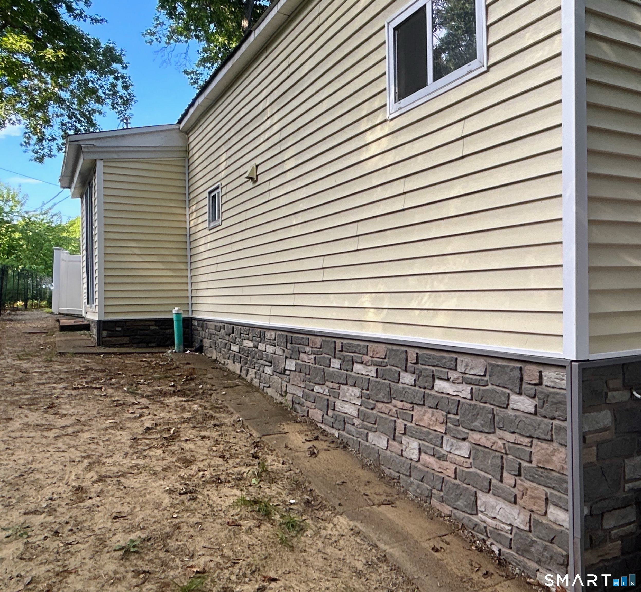 5 Hilltop Road East Hampton CT 06424