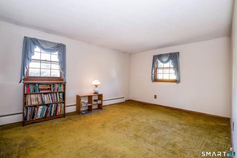 182 Brentmoor Road East Hartford CT 06118