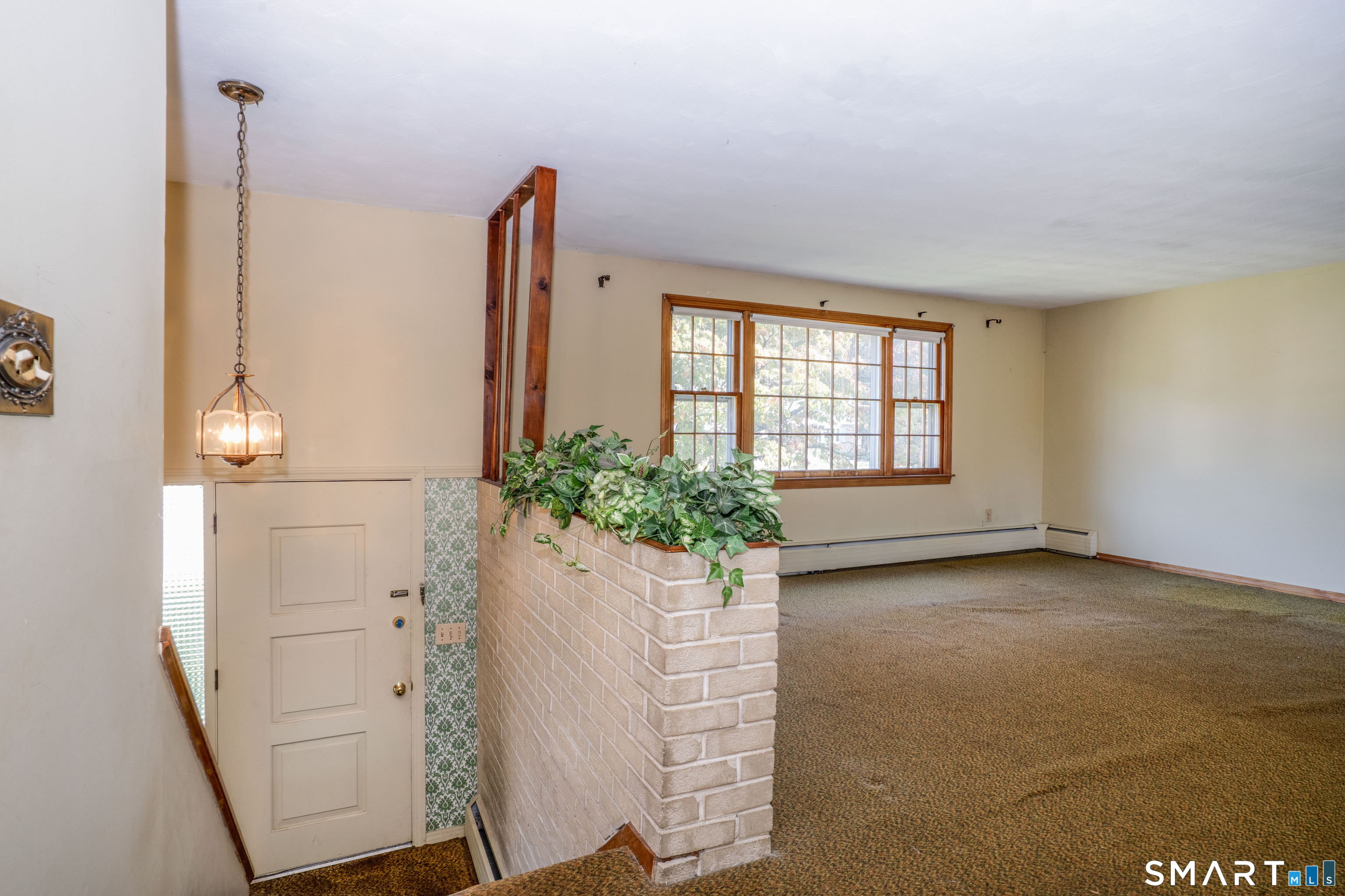 182 Brentmoor Road East Hartford CT 06118