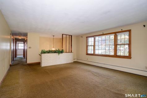 182 Brentmoor Road East Hartford CT 06118