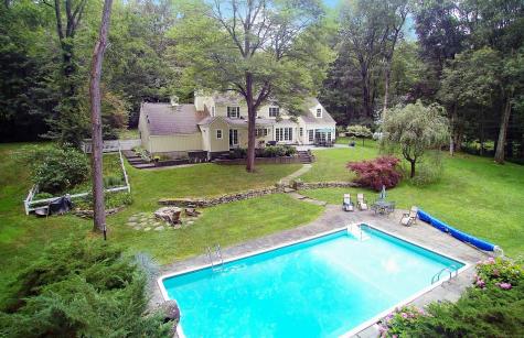 8 Strawberry Ridge Road Ridgefield CT 06877