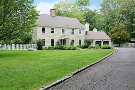 8 Strawberry Ridge Road Ridgefield CT 06877