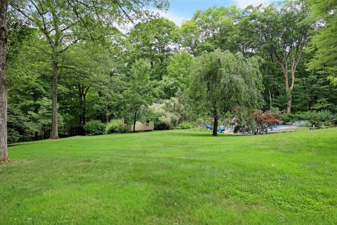 8 Strawberry Ridge Road Ridgefield CT 06877