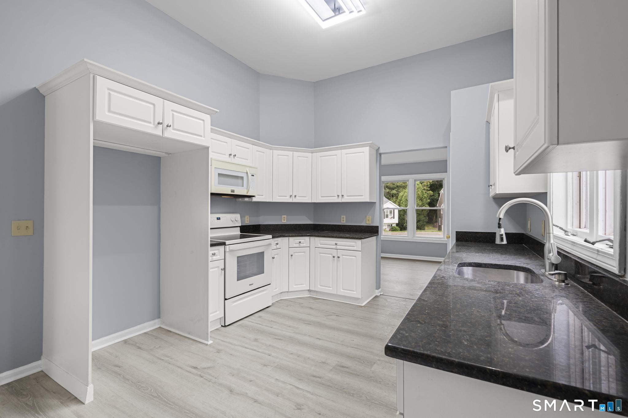 63 Oakcrest Circle Waterbury CT 06708