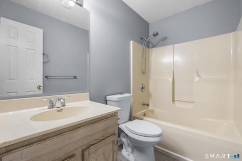 63 Oakcrest Circle Waterbury CT 06708
