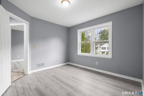 63 Oakcrest Circle Waterbury CT 06708
