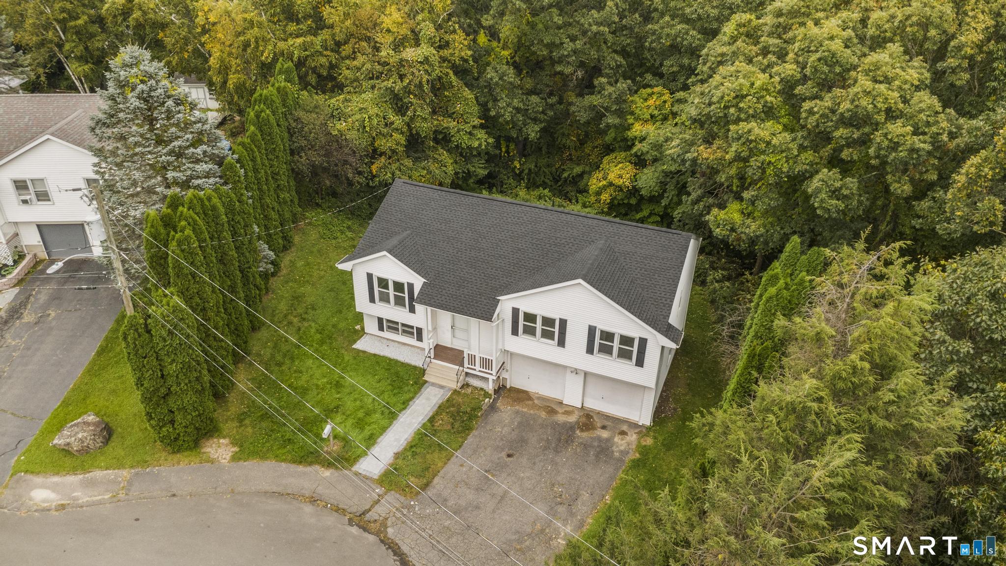 63 Oakcrest Circle Waterbury CT 06708