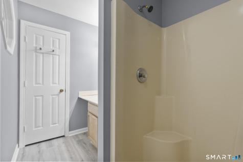 63 Oakcrest Circle Waterbury CT 06708