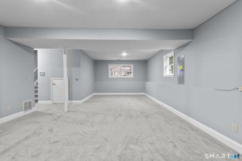 63 Oakcrest Circle Waterbury CT 06708