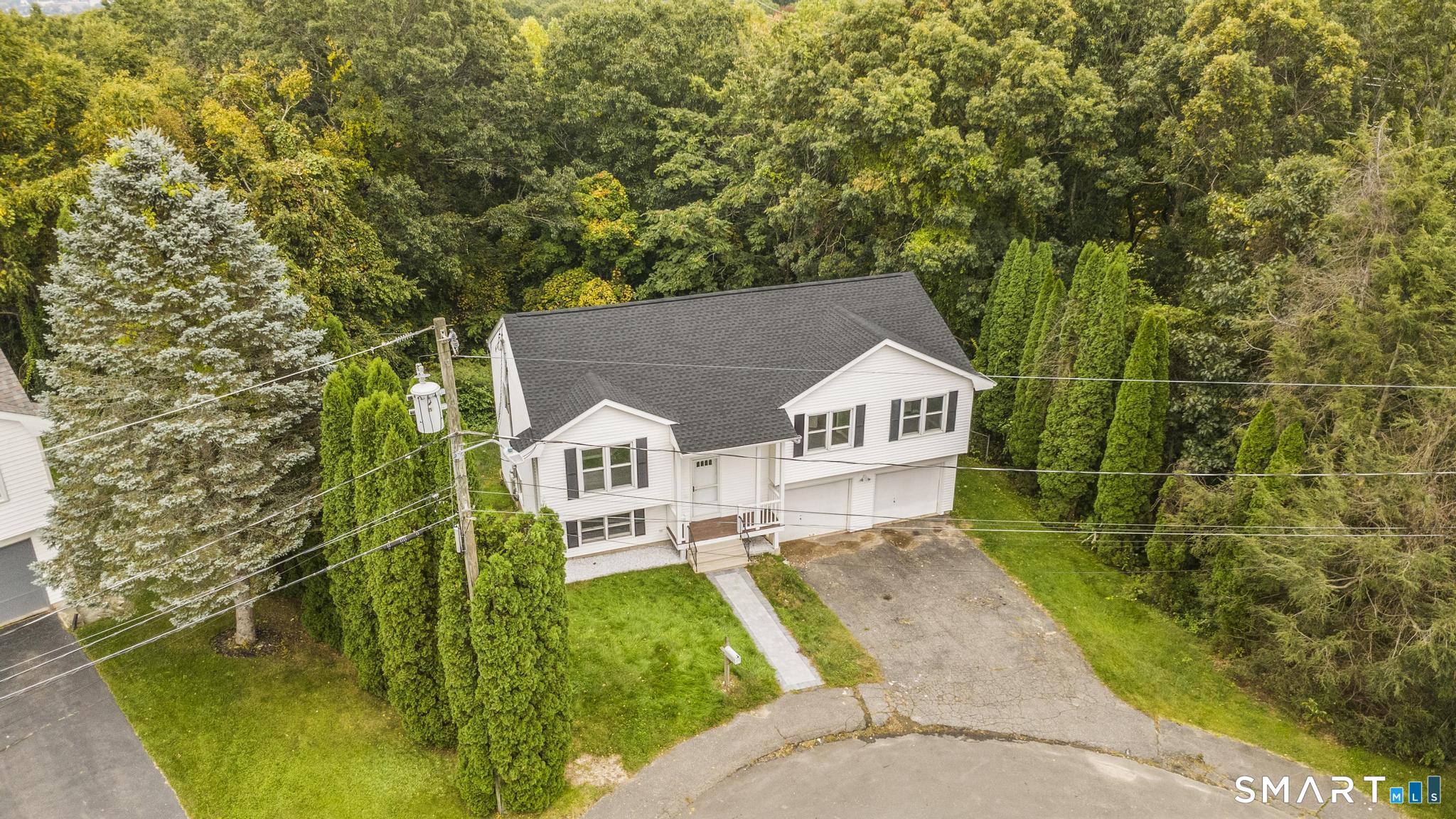 63 Oakcrest Circle Waterbury CT 06708
