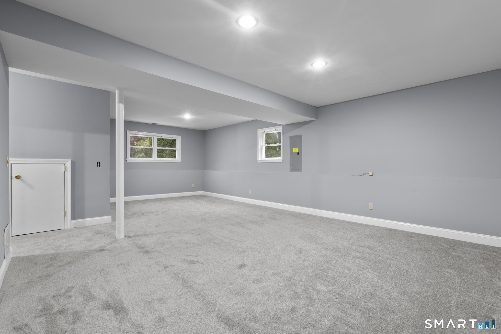 63 Oakcrest Circle Waterbury CT 06708