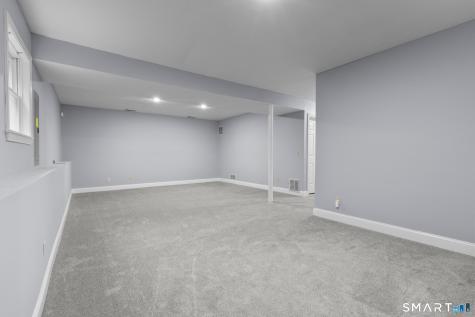 63 Oakcrest Circle Waterbury CT 06708