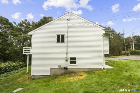 63 Oakcrest Circle Waterbury CT 06708