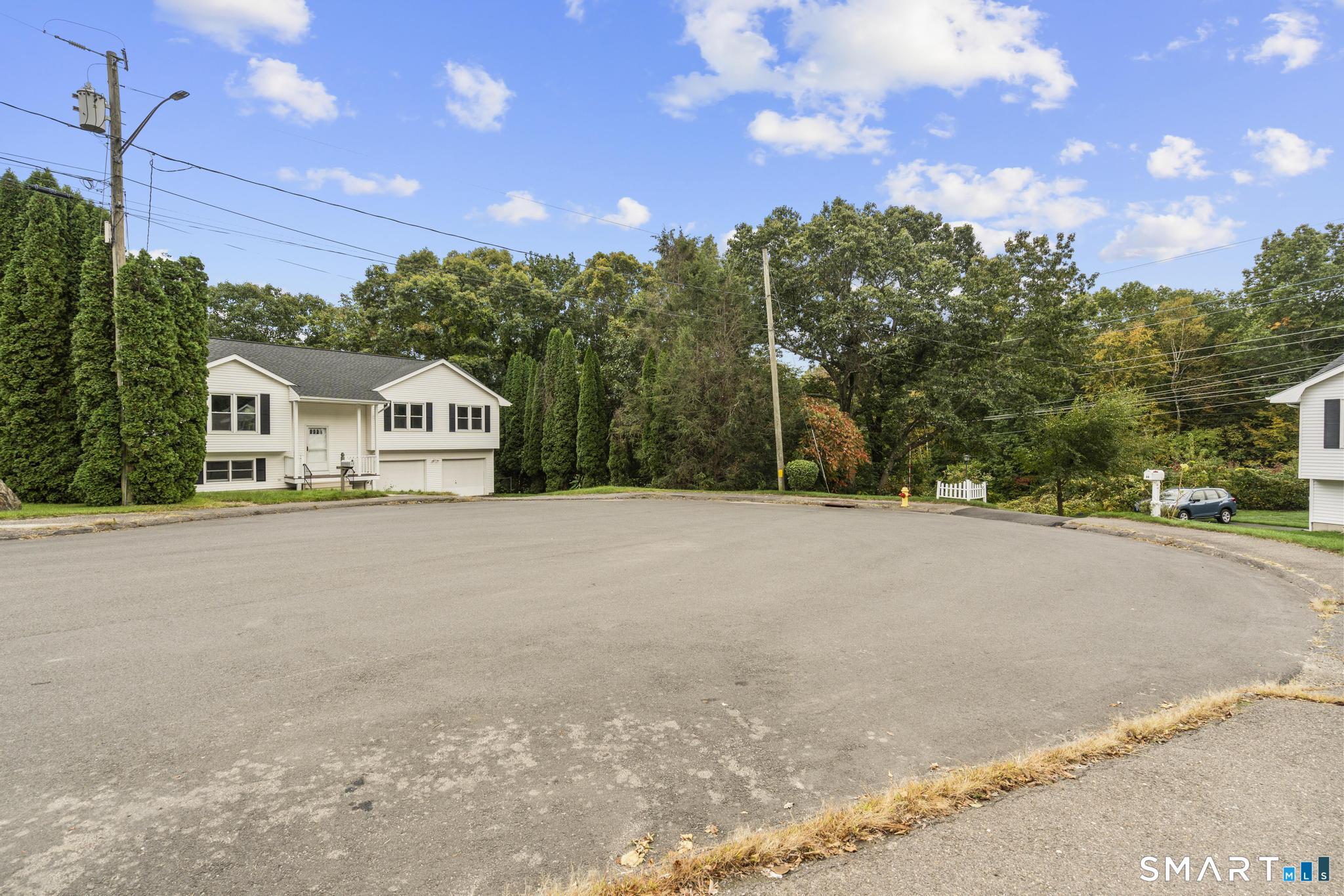 63 Oakcrest Circle Waterbury CT 06708