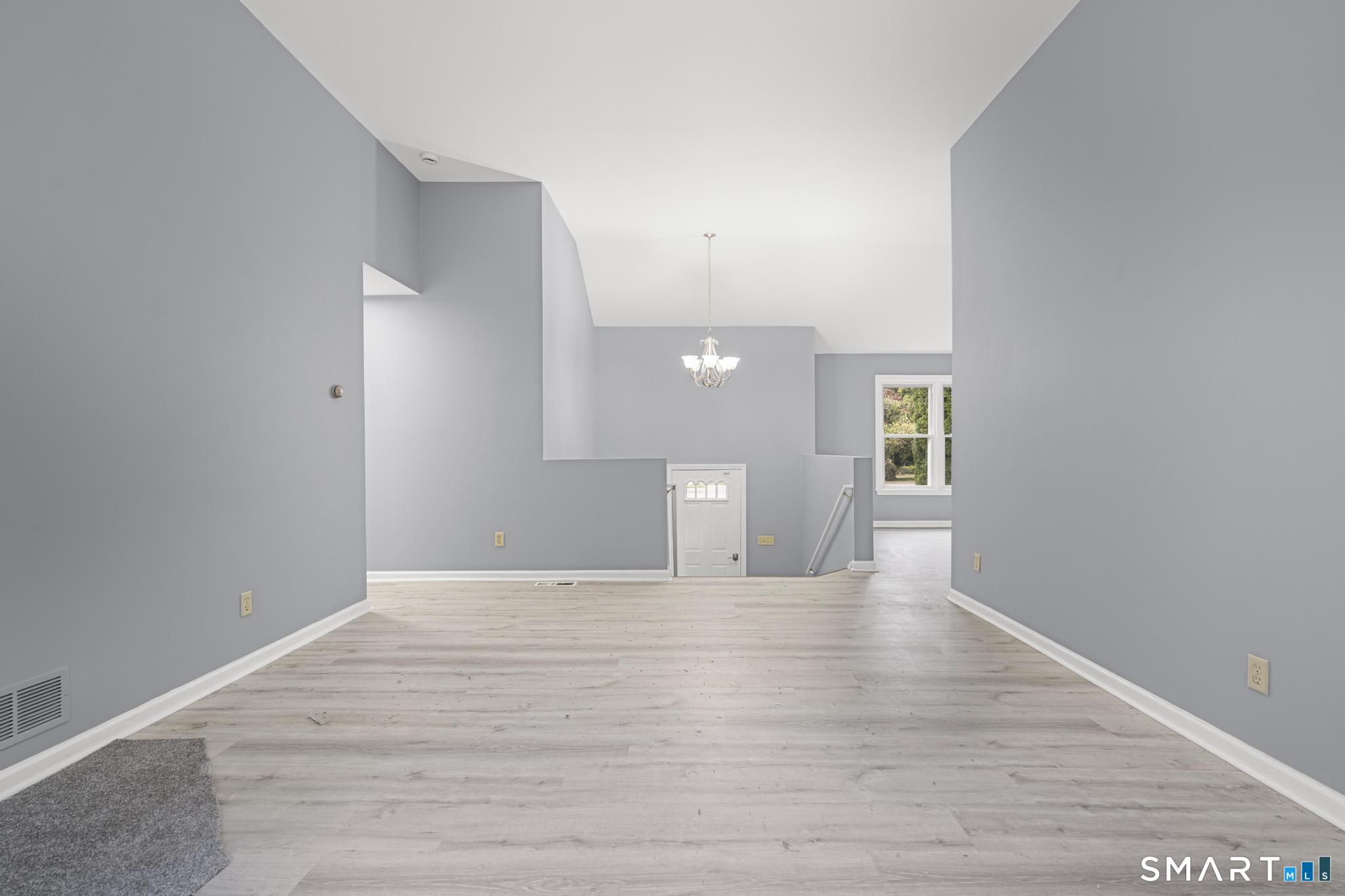 63 Oakcrest Circle Waterbury CT 06708