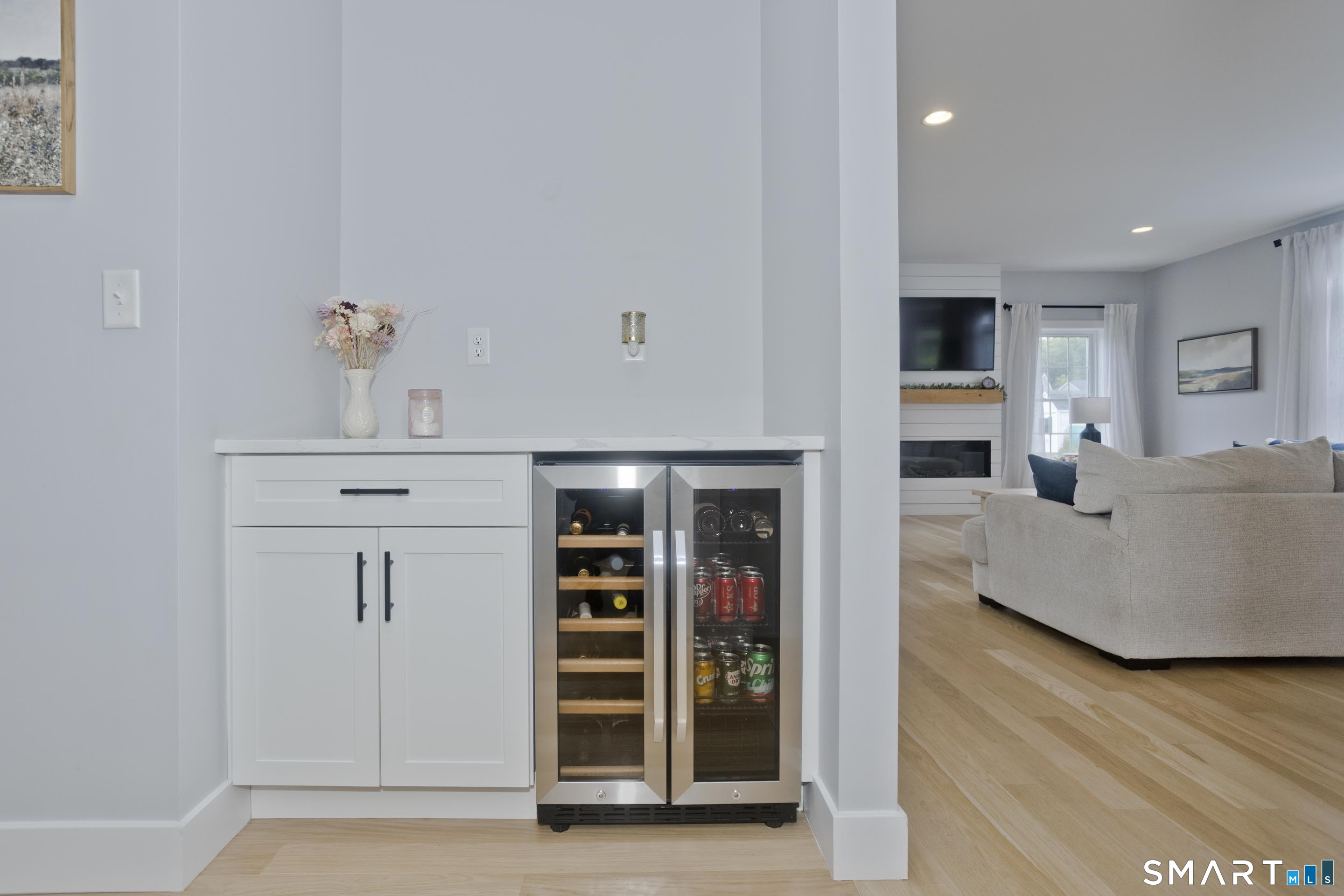 4 Arbor Way Suffield CT 06078