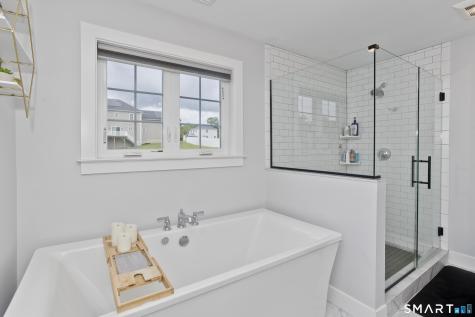 4 Arbor Way Suffield CT 06078