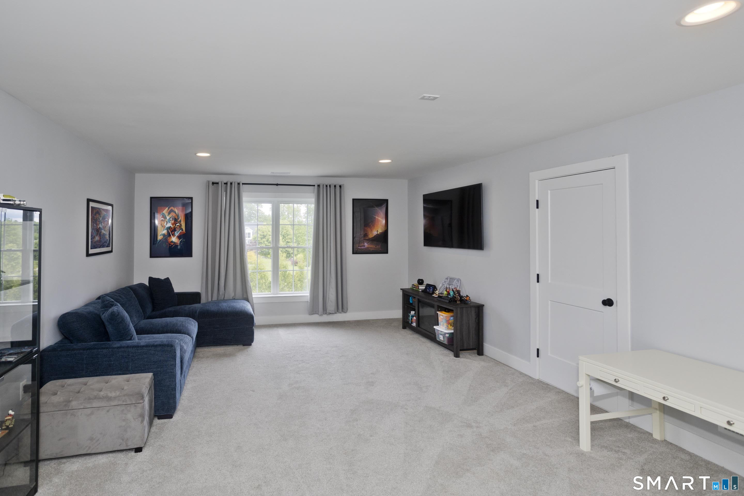 4 Arbor Way Suffield CT 06078