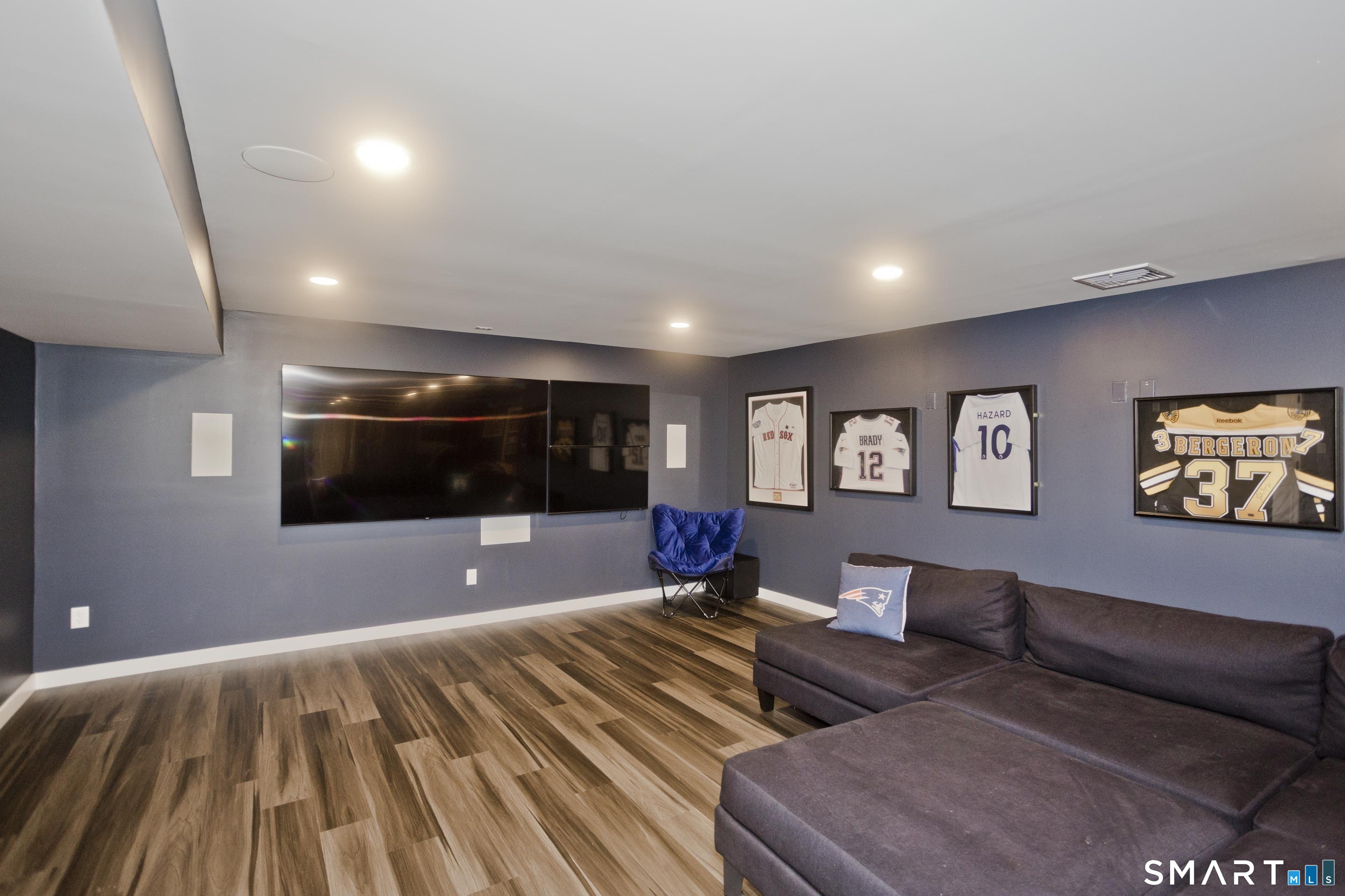 4 Arbor Way Suffield CT 06078
