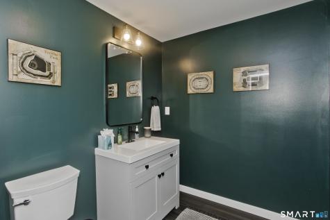 4 Arbor Way Suffield CT 06078