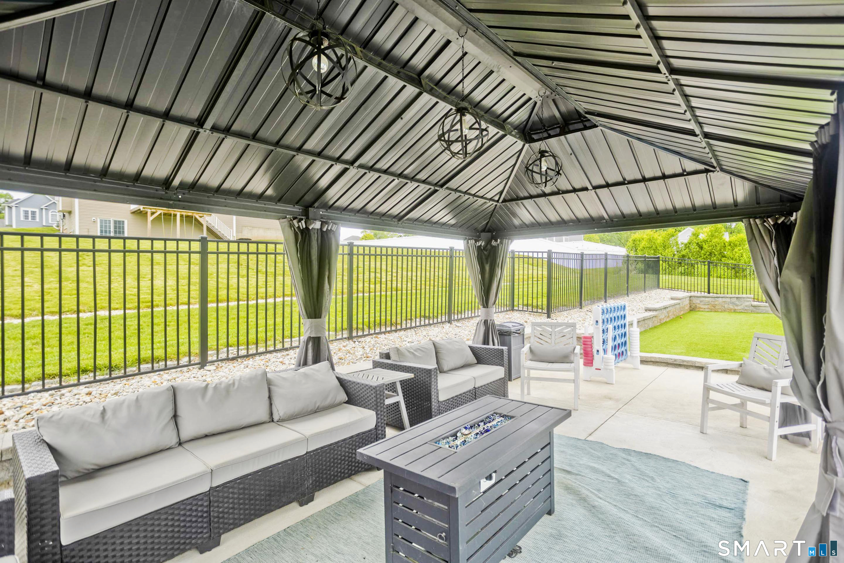 4 Arbor Way Suffield CT 06078