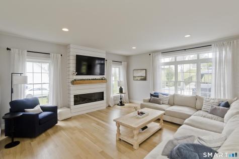 4 Arbor Way Suffield CT 06078