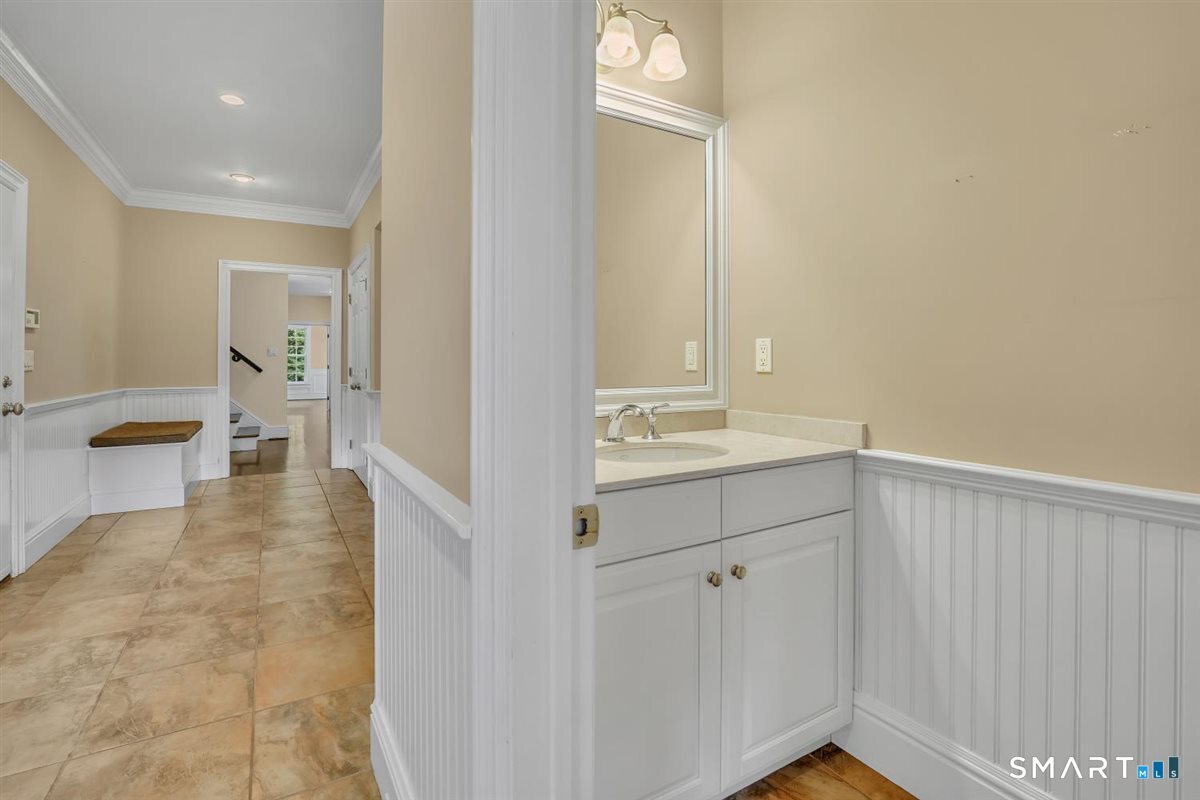 24 Red Fox Run Canton CT 06019
