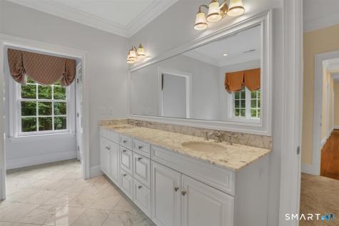 24 Red Fox Run Canton CT 06019